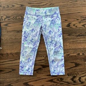 cropped ivviva leggings size 10